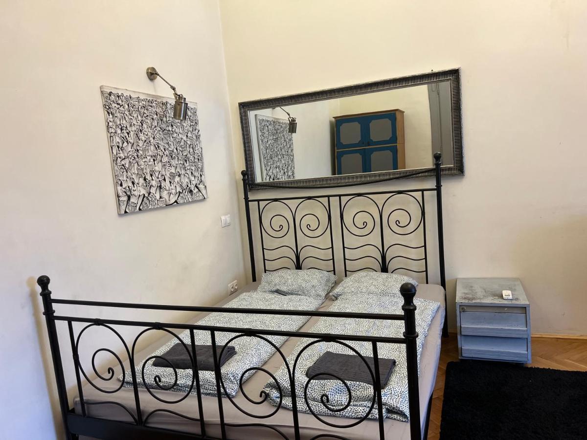 F14 Guest House By Small Home Budapest Kültér fotó
